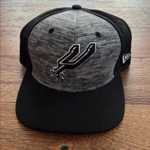 New Era San Antonio Spurs Black and Gray Cap